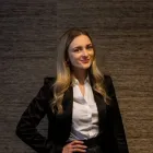 Julia Pauer - VIEMMO Real Estate GmbH