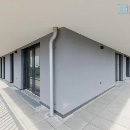 4 ZIMMER ECKWOHNUNG MIT RIESIGEM BALKON + GARAGENPLATZ- U1 NÄHE - Bild 2