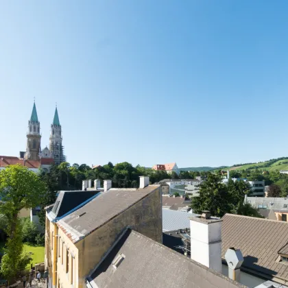 Mitten im Zentrum (Stadtplatz Klosterneuburg): Tolle DG Wohnung - Bild 3