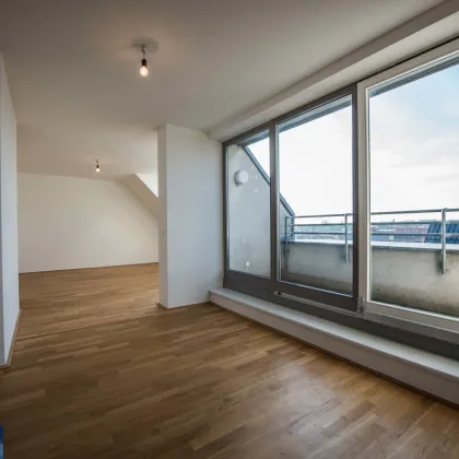 Endlich Zuhause Tolle 3 Zimmerwohnung im Dachgeschoss mit kleiner Terrasse Richtung Süden - Bild 2