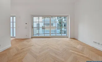 HOFLAGE mit BALKON! Luxus-Erstbezug mit 3,30 m Raumhöhe im 1. Obergeschoß