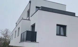 !! PROVISIONSFREI!! Neubau Doppelhaushälfte in ruhiger Lage. Belagsfertige Ausführung 5 Zimmer + Terrasse + Garten+Whirlpool! Haus 5