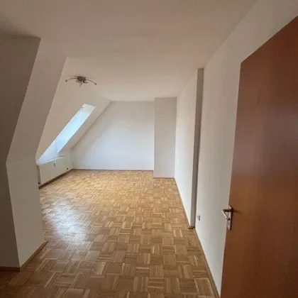 Sehr gut geschnittene, preiswerte 2-Zimmer Wohnung in Kleinmünchen mit perfekter Infrastruktur! Ab sofort! - Bild 2