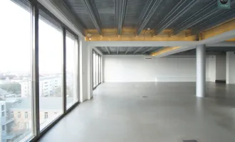 Panorama SKY LOFT mit atemberaubender Dachterrasse in der Brotfabrik Wien!