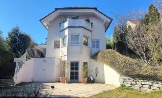 Traumhaftes Einfamilienhaus in Ruhelage - mit Indoor-Pool