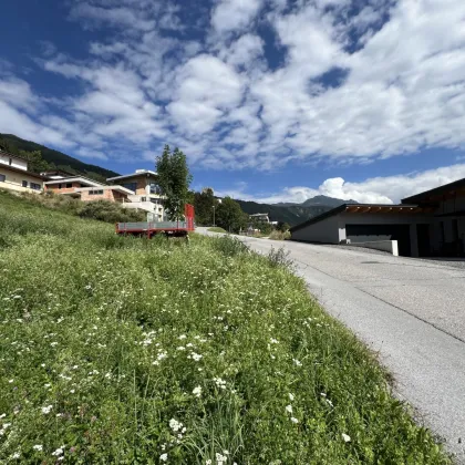 Sonniges Baugrundstück in begehrter Lage von Fließ - Bild 2