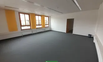 Großes Büro mit Wintergarten und Terrasse auf 2 Ebenen nahe Traisenpark! JETZT ANFRAGEN