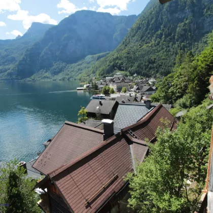 Herrliche Lage über den Dächern von Hallstatt mit See- und Bergblick - Bild 2