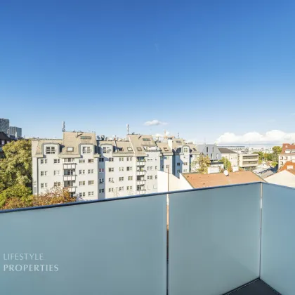 Erstbezug! Helle 3-Zimmer DG-Wohnung mit Balkon, Nähe Hyblerpark - Bild 3