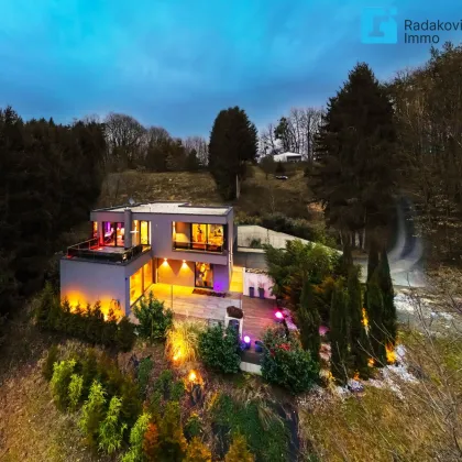 Stilvoll Wohnen. Moderne, luxuriöse Villa in idyllischer Traumlage mit Weitblick - Bild 2