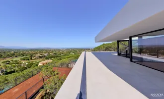 Prämierte Architektenvilla mit Blick über die Sierra Grazalema