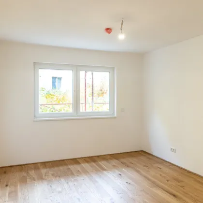 66 qm Wohnen - 30 qm Dachterrasse  +++ Der Traum vom Wohnen in Esslinger Ruhelage - Bild 2