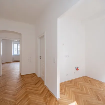 ++NEU++ TOP-sanierter 3-Zimmer Altbau-ERSTBEZUG-Blick ins Grüne-komplett hofseitig! - Bild 3