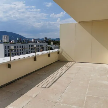 ERSTBEZUG: Luxuriöses Penthouse mit Schlossbergblick im Herzen von Graz - PROVISIONSFREI! - Bild 3