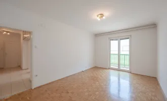 praktische 2-Zimmer Wohnung mit separater Küche und Balkon