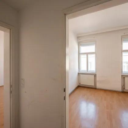 +++NEU+++ Sanierungsbedürftige 3-Zimmer Altbau-Wohnung - Bild 3