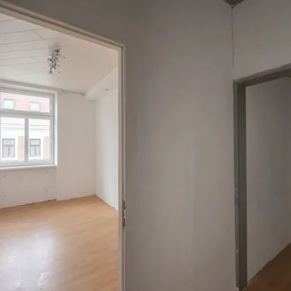 ++NEU++ Sanierungsbedürftige 4-Zimmer Altbau-Wohnung, viel Potenzial! - Bild 3