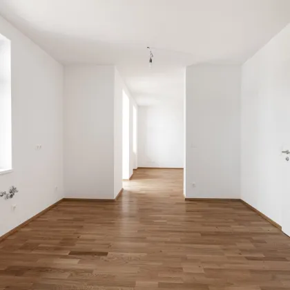 An der neuen U5 | 3-Zimmer Altbauwohnung mit großem innenhofseitigem Balkon im 1. Liftstock | ERSTBEZUG NACH SANIERUNG - Bild 2