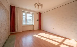 ++NEU++ Ruhige 2-Zimmer Altbau-Wohnung mit getrennter Küche, viel Potenzial!