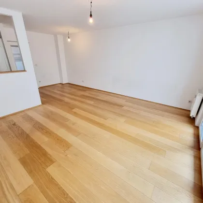 Perfekte 2-Zimmer Wohnung mit Loggia! Viel Grün + Garagenplatz inbegriffen + Perfekte Aufteilung + Fairer Preis + Tolle Infrastruktur! Nicht zögern! - Bild 2