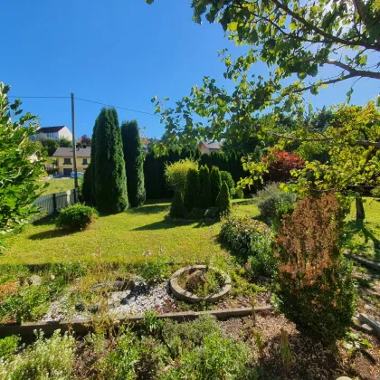 Großzügige Haushälfte mit Garten, Balkonen, Garage und Carports nahe St. Pölten - Bild 2