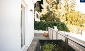 Großzügiges Wohnen mit Garten und Fernblick in exklusiver Stadtvilla nahe American International School