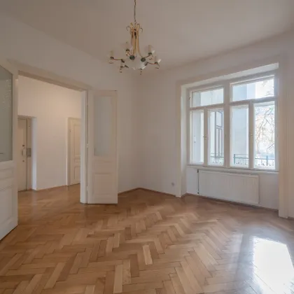 ++NEU++ Tolle 3,5 Zimmer Stil-Altbauwohnung mit Balkon -TOP-Lage - Bild 3