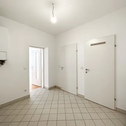 PERFEKT AUFGETEILTE 2-Zimmer-Wohnung in stilvoll saniertem Altbauhaus | 2. Etage inkl. LIFT | AKH NÄHE - Bild 3