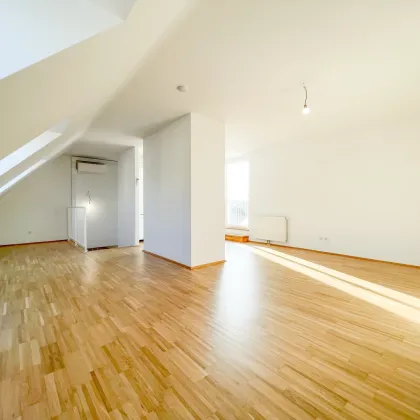 ANLEGERHIT! 2-Zimmer DG_Maisonettewohnung mit Klimaanlage und Lift zu verkaufen - Bild 3