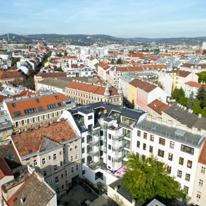 SOMMERAKTION - neue PREISE | revitalisierte 2-Zimmer Altbauwohnung mit großzügiger Verglasung und südseitigem Innenhofbalkon  | Fernwärme - Bild 3