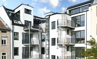 Revitalisierte 3-Zimmer Altbauwohnung mit großzügiger Verglasung und südseitigem Innenhofbalkon  | Fernwärme