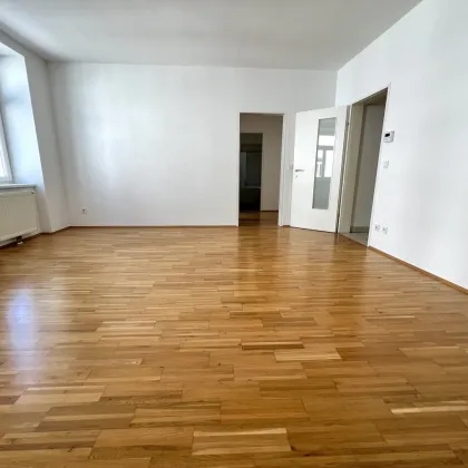 63m² Altbauwohnung, 2 Zimmer mit Einbauküche, Aufzug für 355.000 € - Bild 2