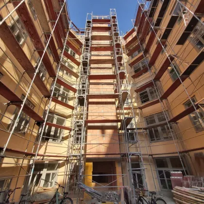 Über den Wolken - Provisionsfreie Maisonette-Dachgeschosswohnung mit 3 Terrassen und Blick auf die Gloriette! - Bild 3