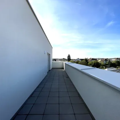 Diese Dachterrassenwohnung mit moderner Ausstattung bietet dank Top-Infrastruktur u. engergieoptimierter Bauweise ideale Voraussetzungen um nachhaltig Leben zu können! Sofort beziehbar! - Bild 2