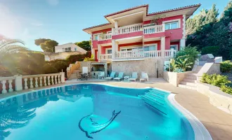 MEDITERRANE VILLA MIT ATEMBERAUBENDEN PANORAMABLICK IN SANTA PONCA