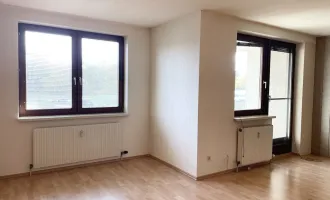 PROVISIONSFREI VOM EIGENTÜMER! TOLLE 3-ZIMMER WOHNUNG MIT LOGGIA UND GRÜNBLICK!