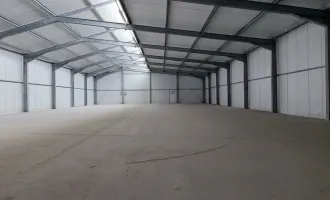 LAGERHALLE in sehr guter Lage  mit 900 m² zu vermieten.