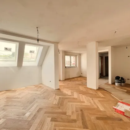 Moderne Dachwohnung - Erstbezug mit 3 Zimmer und Balkon im 1. DG (Top30) - Bild 2