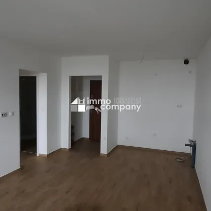 2 Raumwohnung mit Balkon + Kellerabteil, sowie Parkplatz zu vergeben - Bild 2