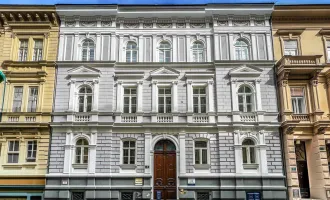 Stilvolle und klimatisierte Penthouse-Wohnung mit Balkon in den Innenhof - Erstbezug