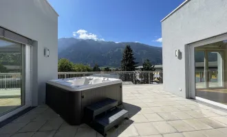 RARITÄT DE LUXE! GRANDIOSES PENTHOUSE MIT ATEMBERAUBENDEM BLICK AUFS GOLDECK. HOCHWERTIG TEILMÖBLIERT.