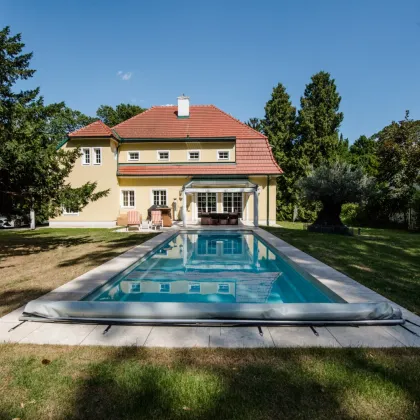 Traumhaft luxuriöse Villa mit großzügigem Garten, Pool und Sauna! - Bild 2