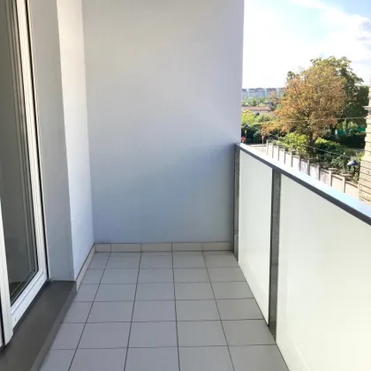 Ottakring! Hübsches 2-Zimmer Eigentum mit Loggia und Tiefgaragenplatz! - Bild 2