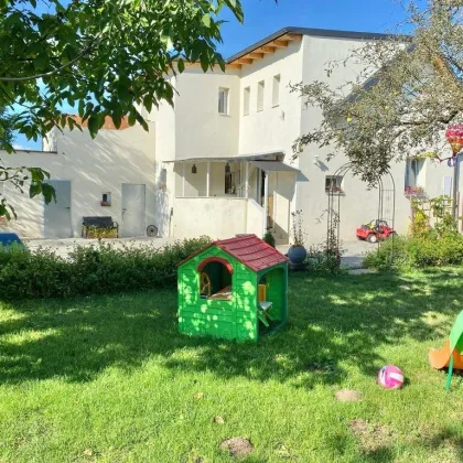 Traum Einfamilienhaus mit großem Garten, Bach, Kamin und traumhaften Naturparadies  HOHE WAND Blick - Bild 2