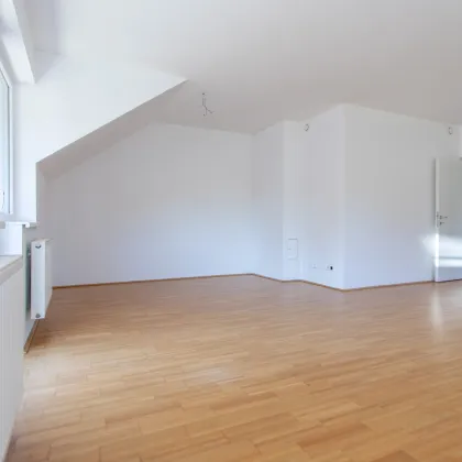 Loich - moderne 4 Zimmer Dachgeschosswohnung - Bild 3