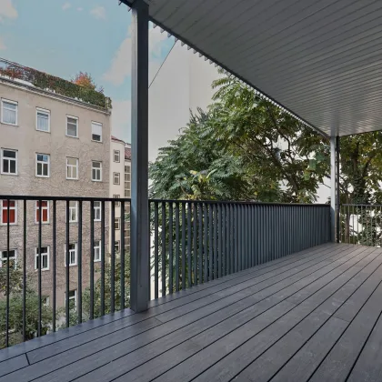 STIL-ALTBAU mit GROSSEM BALKON! Erstbezug in generalsaniertem Wohnprojekt in zentraler Lage - Bild 2