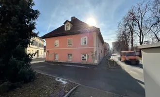 Stark sanierungsbedürftige Liegenschaft in der Nähe der Cityarkaden!