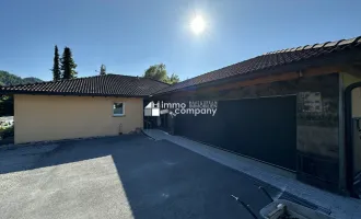 Luxuriöser Bungalow mit hochwertiger Ausstattung, Hohenems, zentrumsnah, sehr geräumige Dreier-Garage, viel Grundstücksfläche und Gartenanlage rund um das Haus, mit Terrasse, viele KFZ Außen-Stellplätze, Ruhelage / Sackgasse