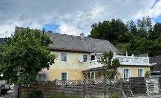 Großes Anlage/ Ein- oder Mehrfamilienwohnhaus! ZWEITWOHNSITZFÄHIG!