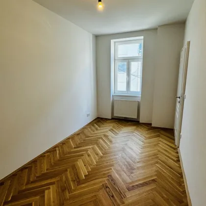 ++ERSTBEZUG! Charmante 2 Zimmer Altbauwohnung ++ JETZT UM 229.000€ zuschlagen! ++ Schallisolierte Fenster! ++ Zentrale Lage! - Bild 2